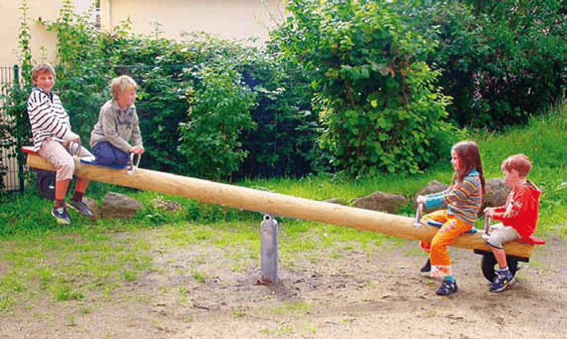 Vippe, 4 seter for barn med vippedemper